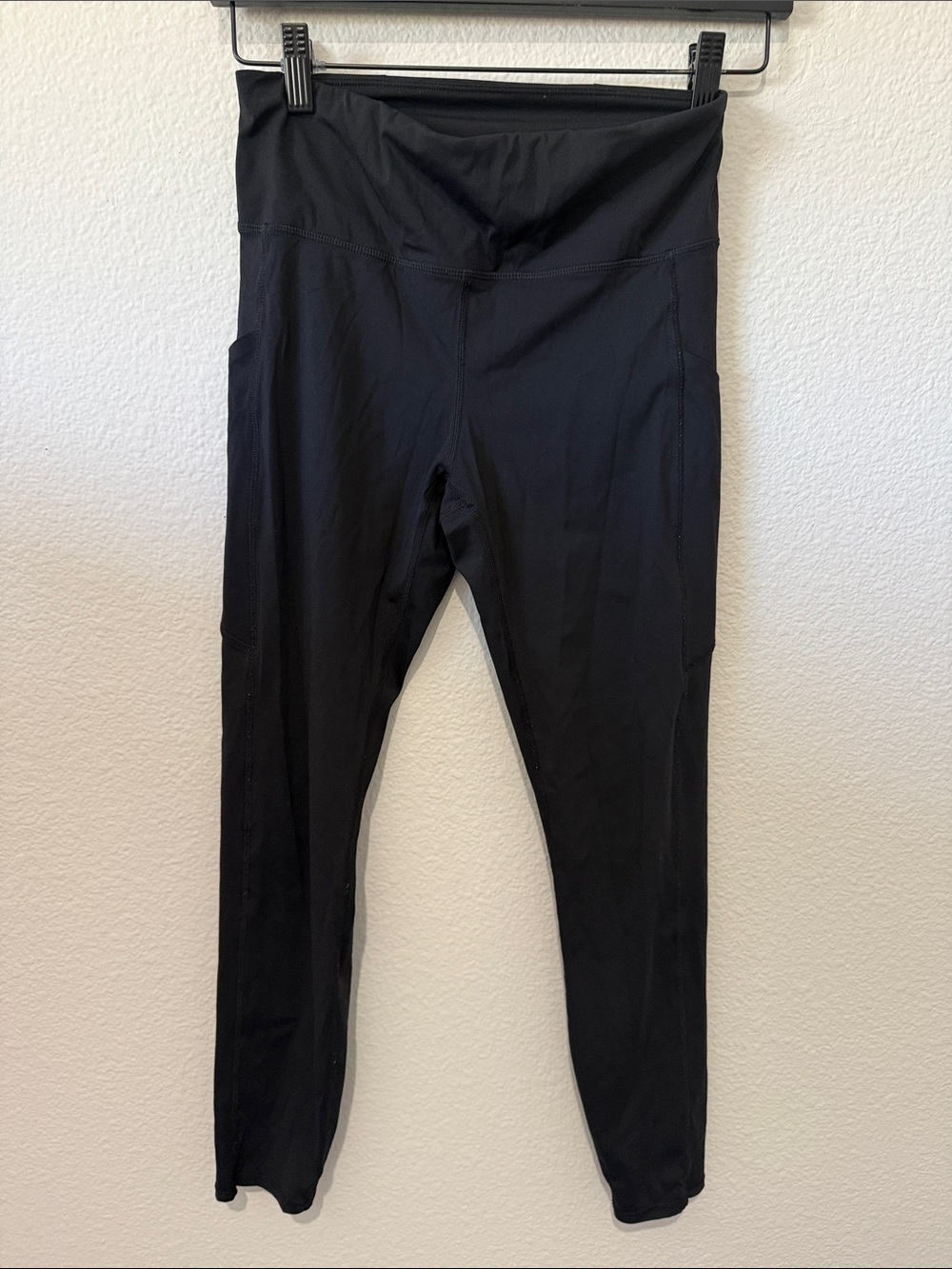 Vuori Black Stride Performance Pocket Leggings